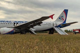 Ruskému Airbusu došlo palivo a piloti úspěšně přistáli na poli. Jako hrdinové, nebo viníci? - Médium.cz